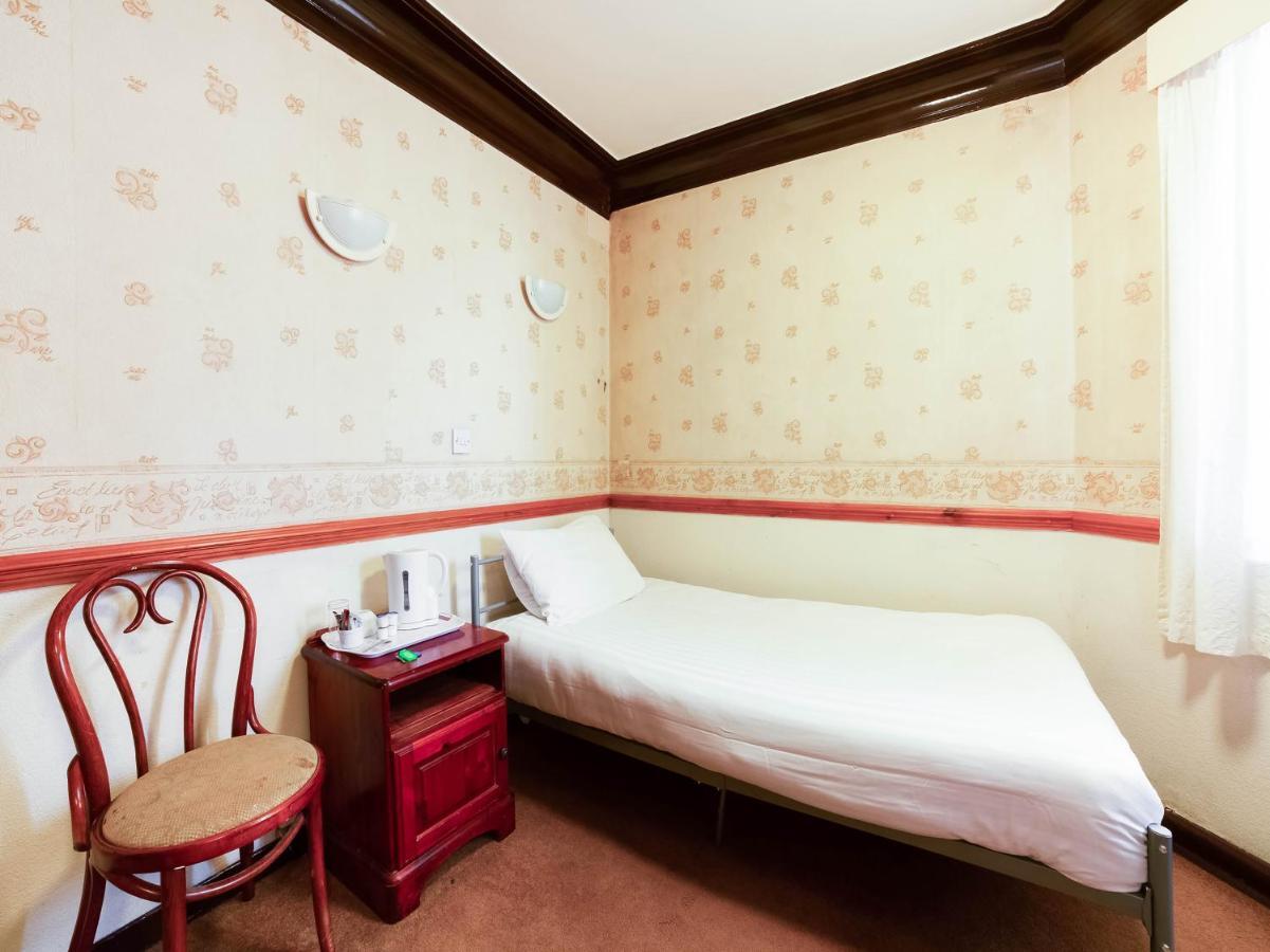 Sneyd Arms Hotel Stoke-on-Trent Extérieur photo